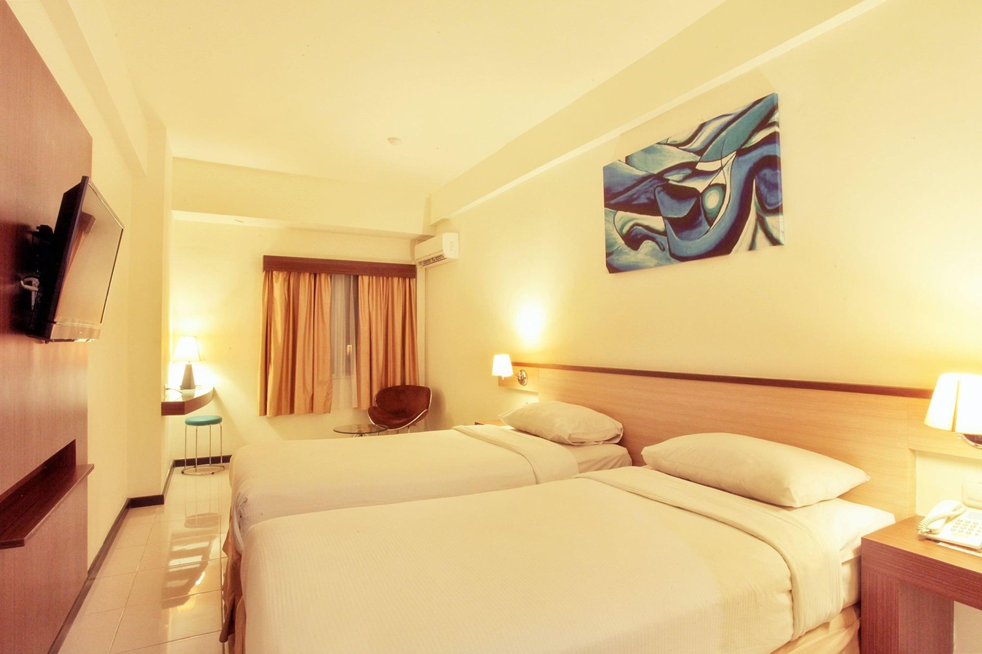 Everyday Smart Hotel - Malang Exteriör bild