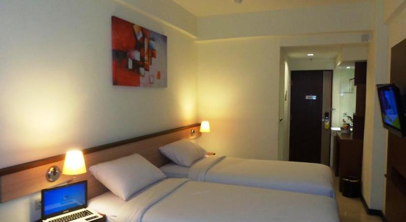 Everyday Smart Hotel - Malang Exteriör bild